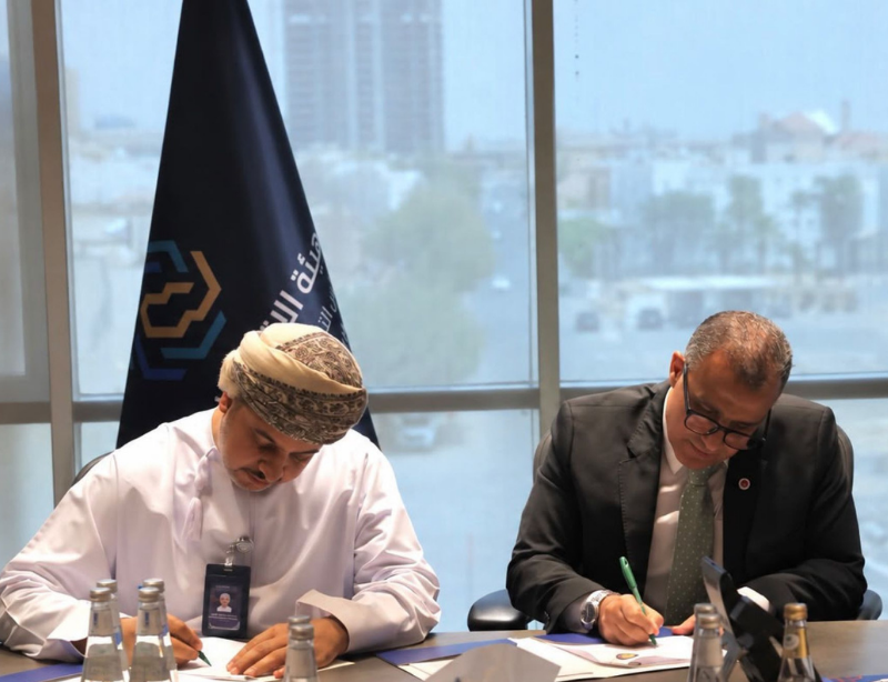 Signing Ceremony between CrimsonLogic and GCC CUA